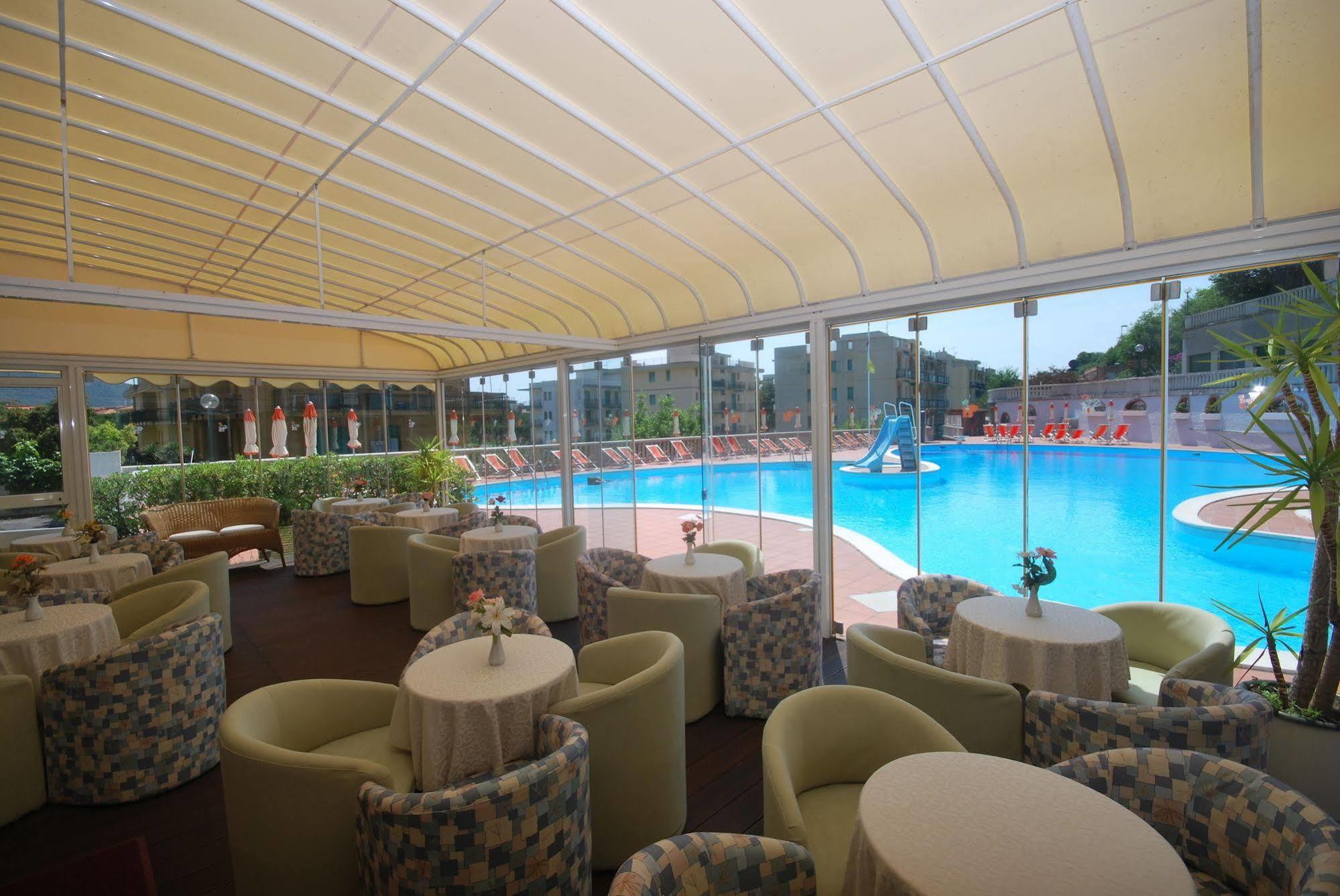 Hotel Paco Pietra Ligure Dış mekan fotoğraf